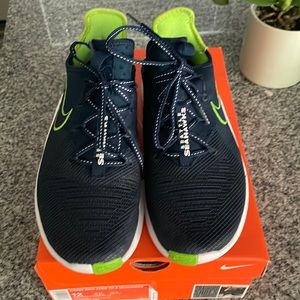 Woman’s Nike Free TR8 SEAHAWKS